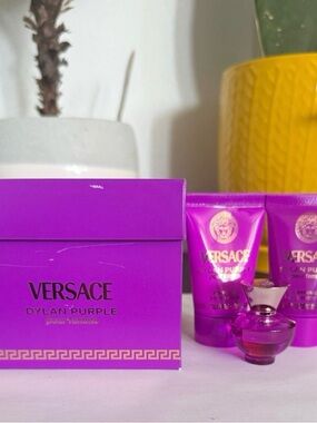 Versace Dylan Purple  Gift Set